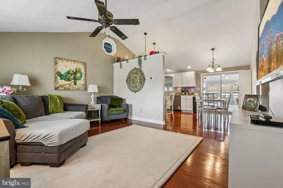 8469 Kenton Rd, Pasadena, MD 21122 - #3