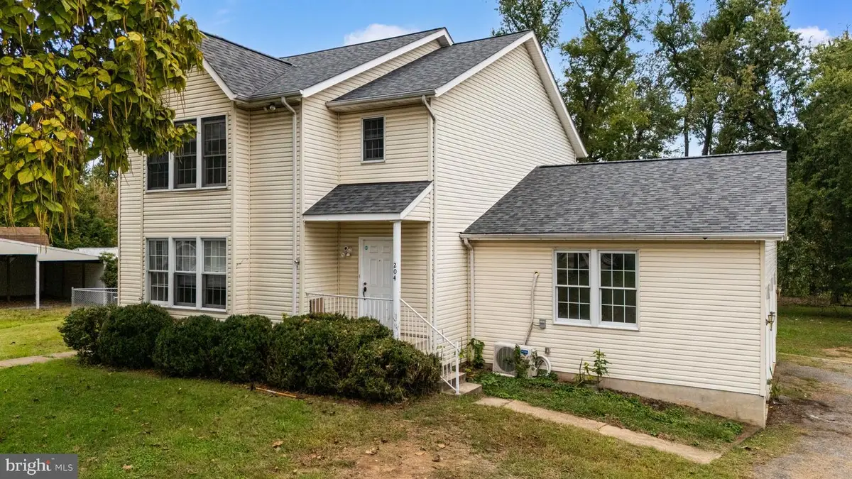 204 Nursery Rd, Linthicum Heights, MD 21090 - #1