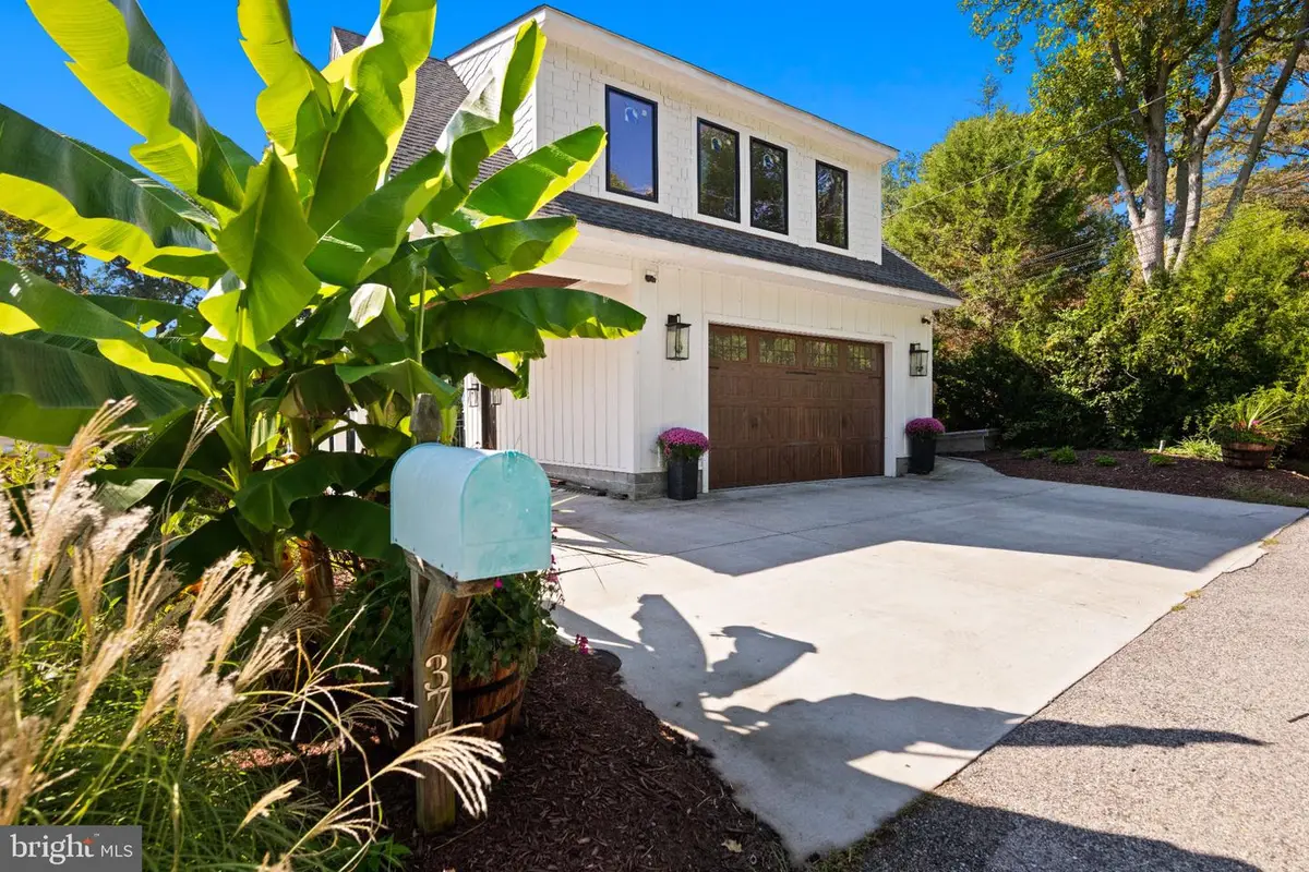 377 Valley Stream Rd, Severna Park, MD 21146 - #1