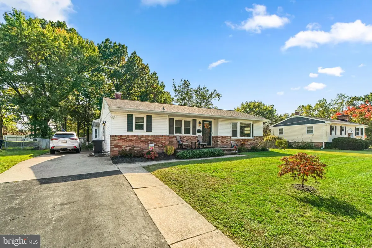 705 W Maple Rd, Linthicum Heights, MD 21090 - #1