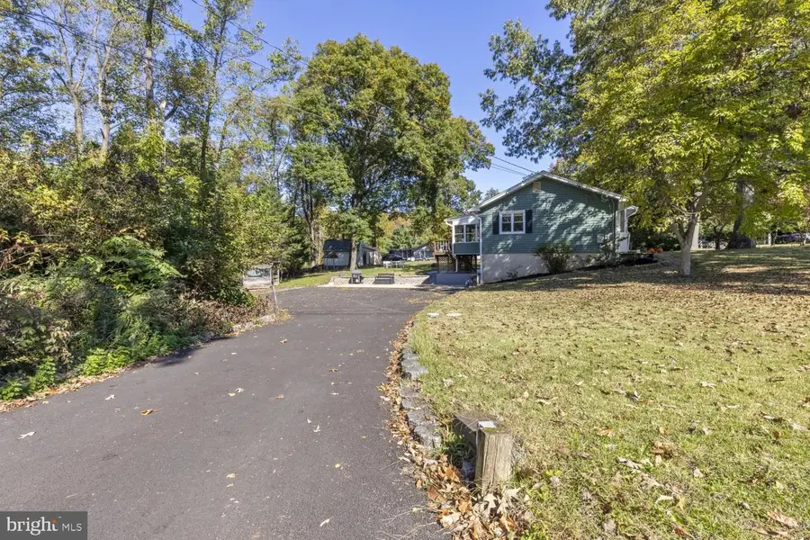 1664 Glen Dr, Pasadena, MD 21122 - #2