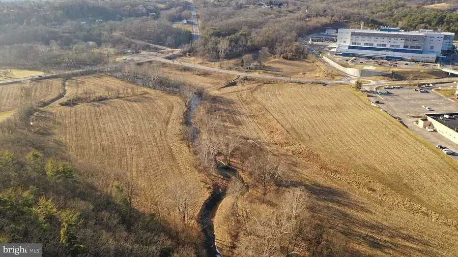 12528 Willowbrook Rd, Cumberland, MD 21502 - Image #2