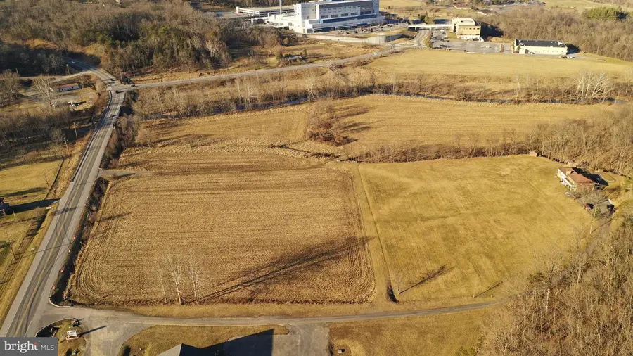 12528 Willowbrook Rd, Cumberland, MD 21502 - Image #3