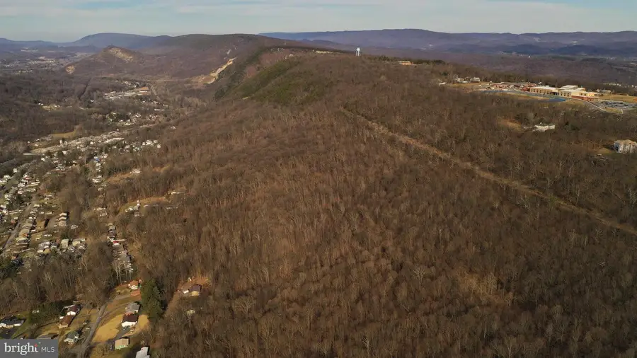 438 Carr Dr, La Vale, MD 21502 - Image #3