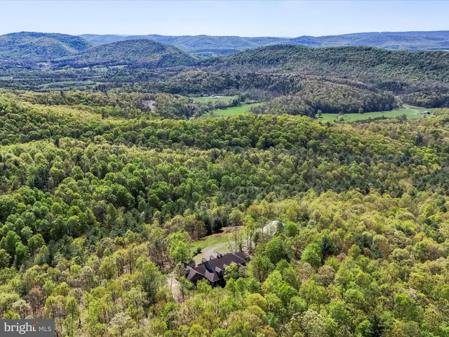 24200 E Hancock Rd, Flintstone, MD 21530 - Image #2