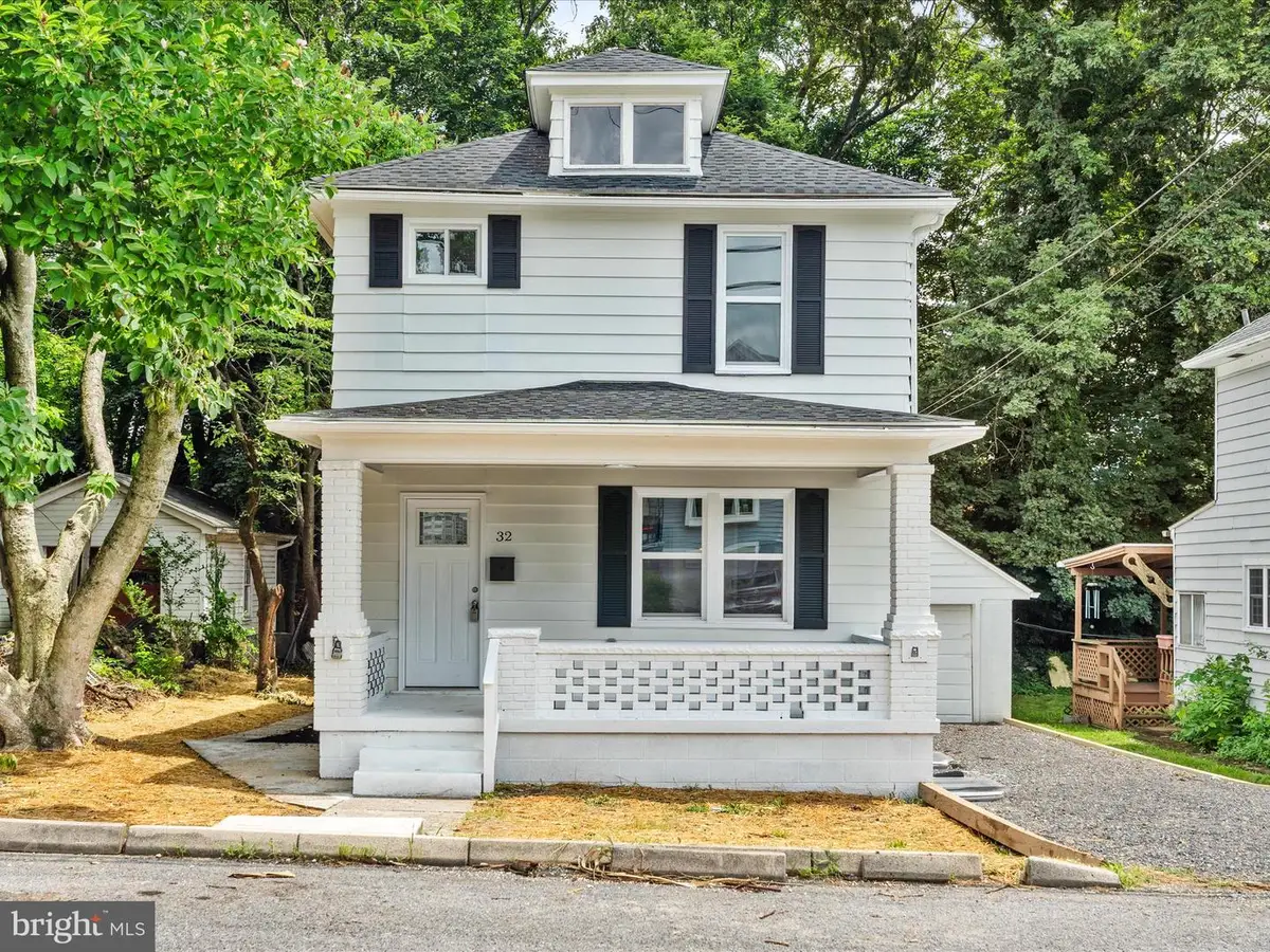 32 Blackiston Ave, Cumberland, MD 21502 - Image #1