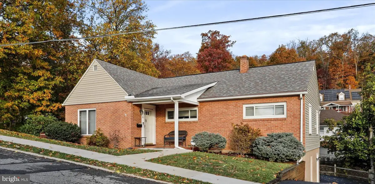 811 Camden Ave, Cumberland, MD 21502 - #1