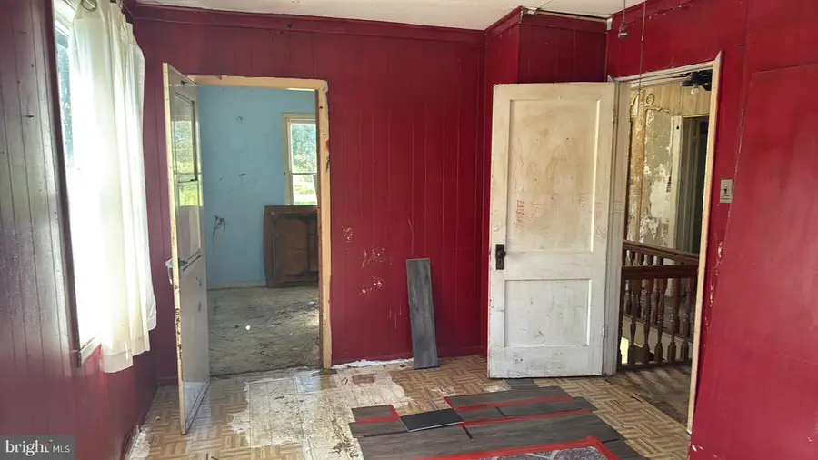 319 Hammond St, Westernport, MD 21562 - Image #2