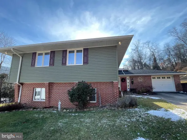 820 Woodland Ave, LAVALE, MD 21502