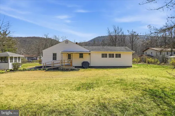 13 S Woodlawn Ave, LAVALE, MD 21502