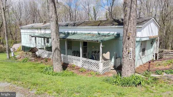 15909 Woodsview Dr, FROSTBURG, MD 21532