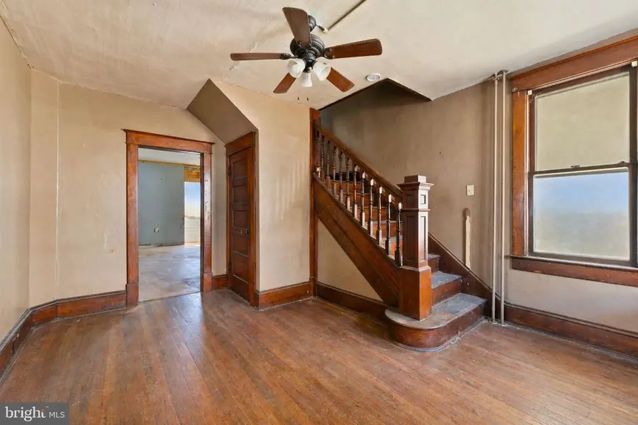 306 Hammond St, Westernport, MD 21562 - #2