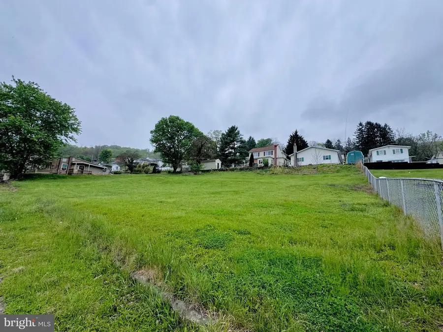 211 Spruce St, Westernport, MD 21562 - #3