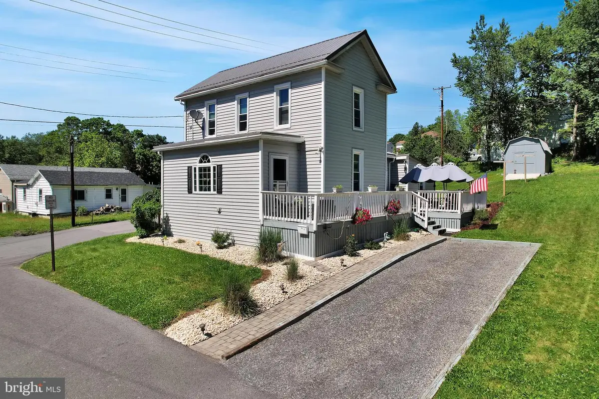 15 Howard St, Frostburg, MD 21532 - #1