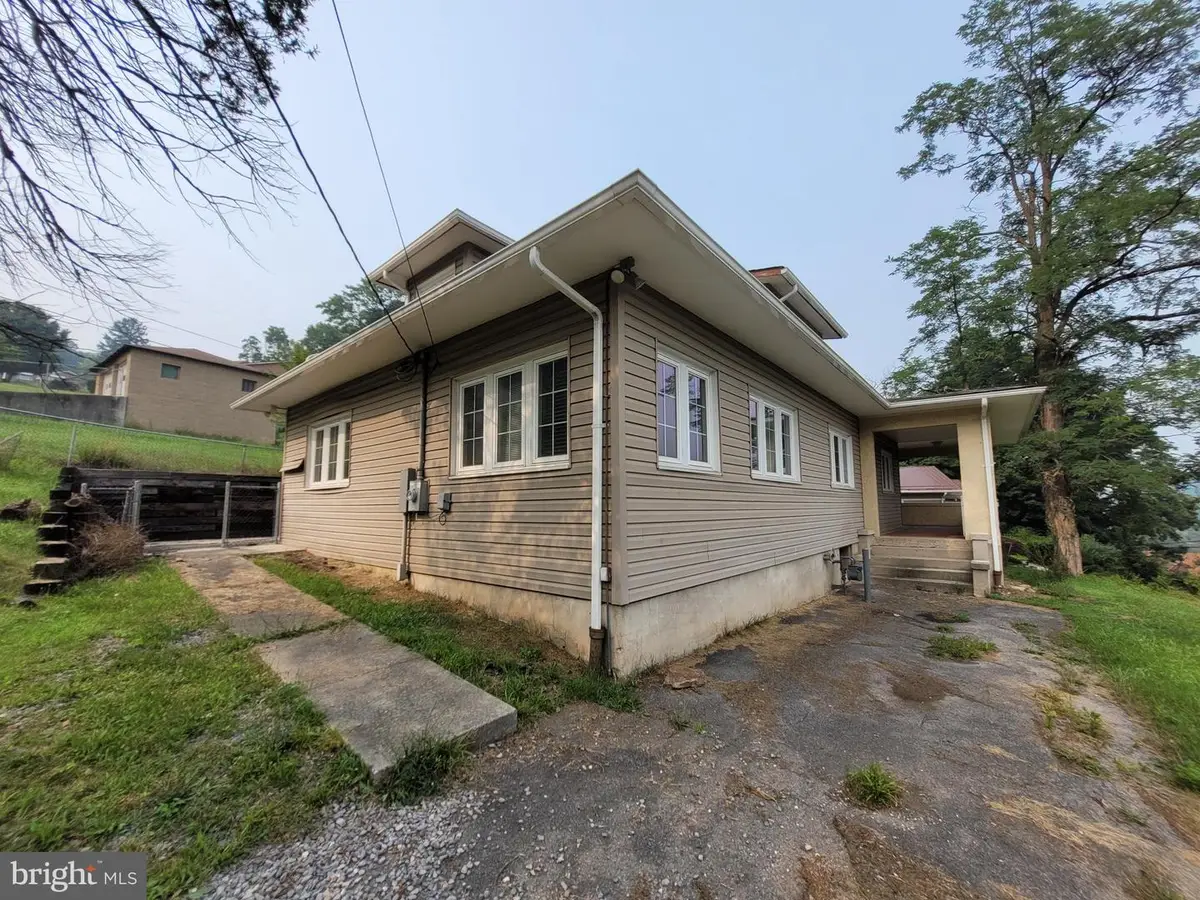 885 Braddock Rd, Cumberland, MD 21502 - #1