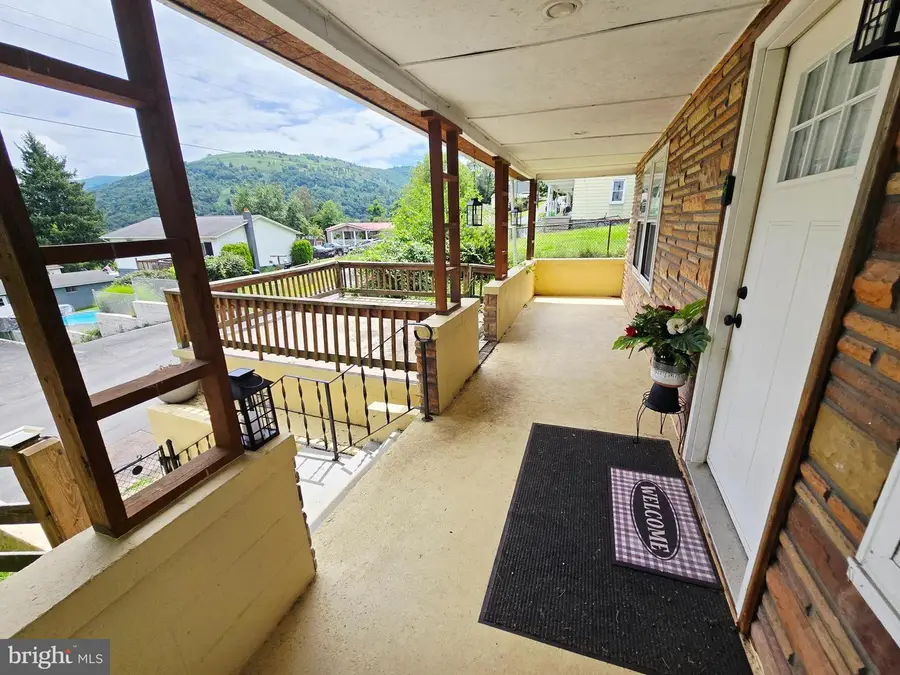 207 Spruce St, Westernport, MD 21562 - #2