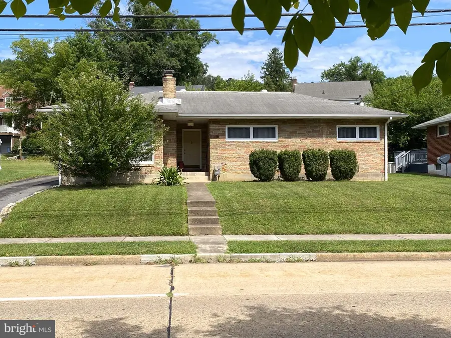 1906 Frederick St N, Cumberland, MD 21502 - #2
