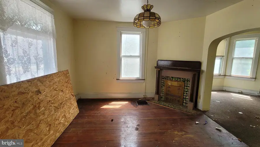 552 N Mechanic St, Cumberland, MD 21502 - #2