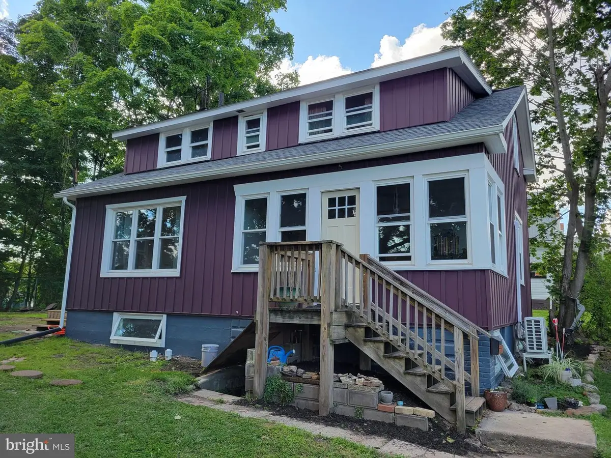130 W Mechanic St, Frostburg, MD 21532 - #1