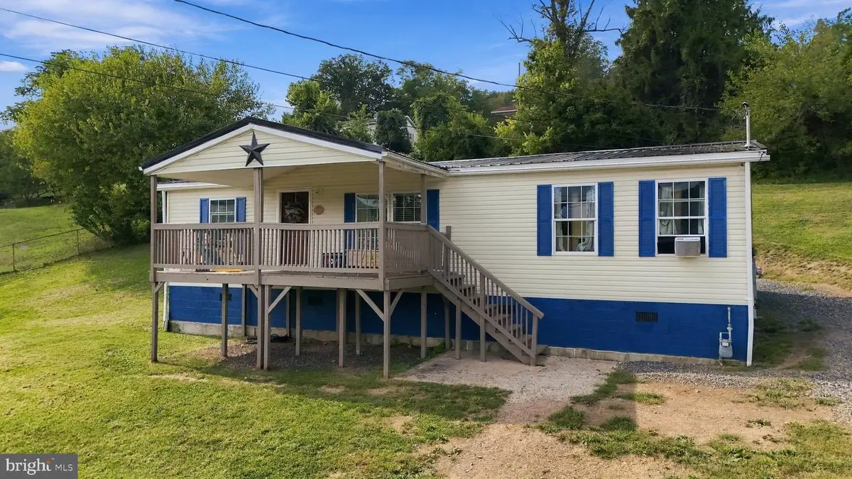 422 Spruce St, Westernport, MD 21562 - #1