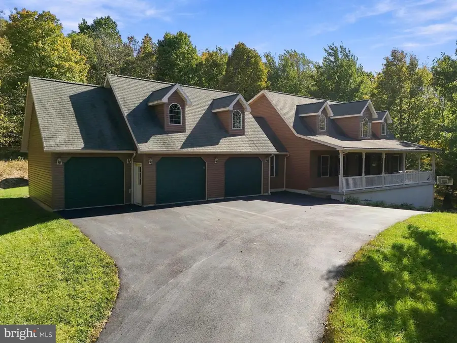 16300 Sprucewood Dr, Frostburg, MD 21532 - #2