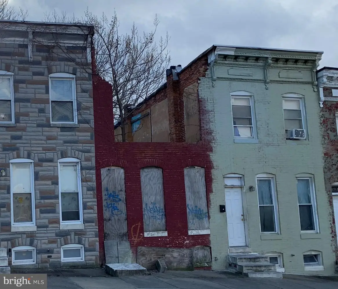 2037 E Oliver St, Baltimore, MD 21213 - Image #1