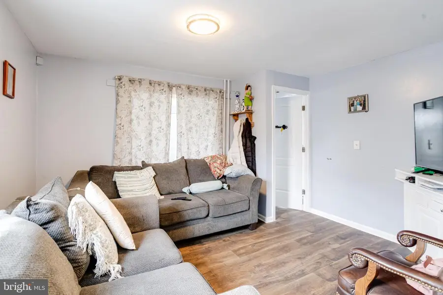 6562 Parnell, Baltimore, MD 21222 - Image #2