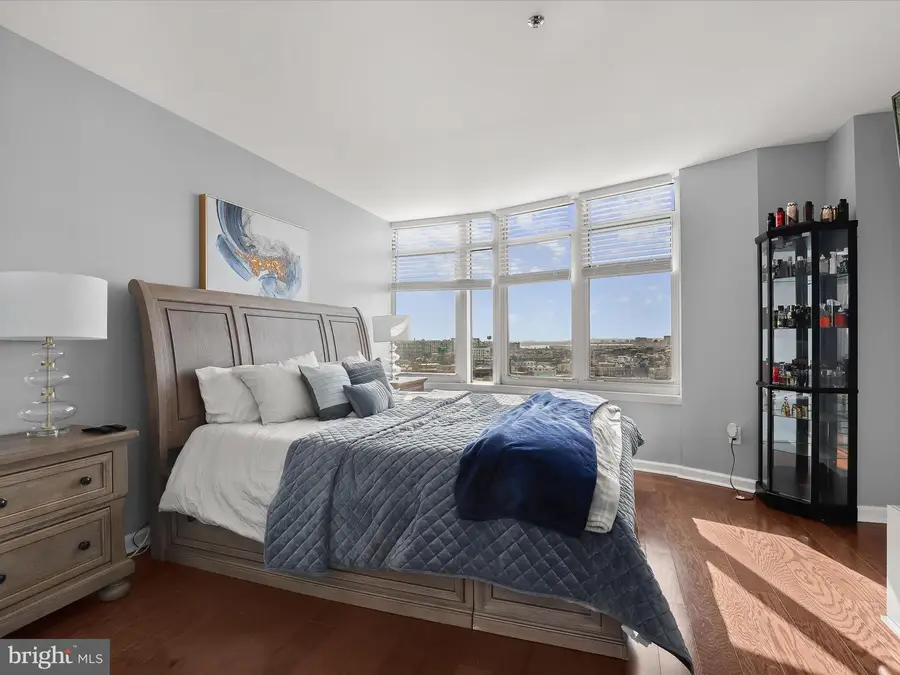 100 Harborview Dr #1008, Baltimore, MD 21230 - Image #2