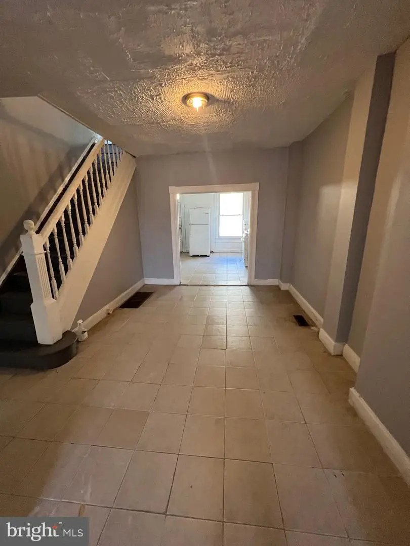 211 S Hilton St, Baltimore, MD 21229 - Image #3