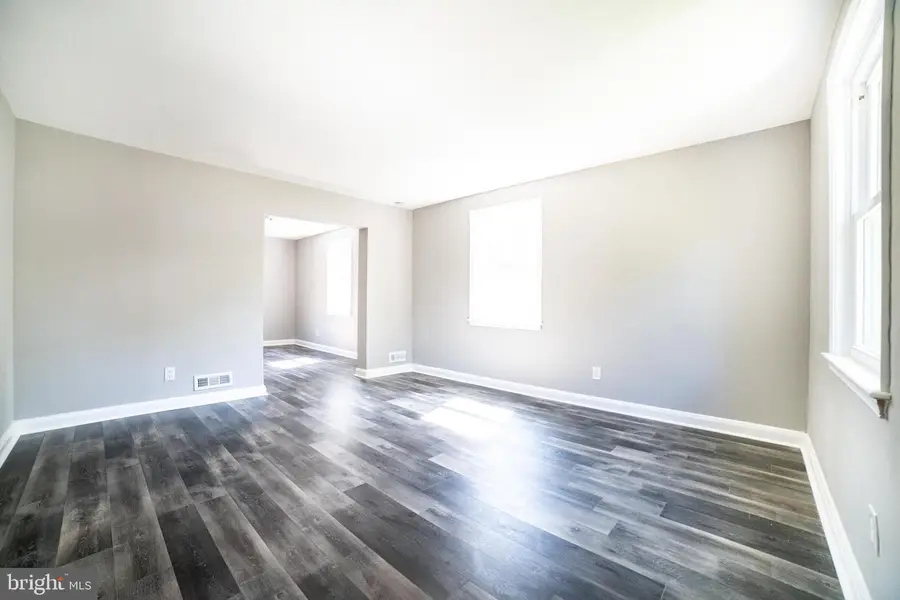 427 S Wickham Rd, Baltimore, MD 21229 - Image #3