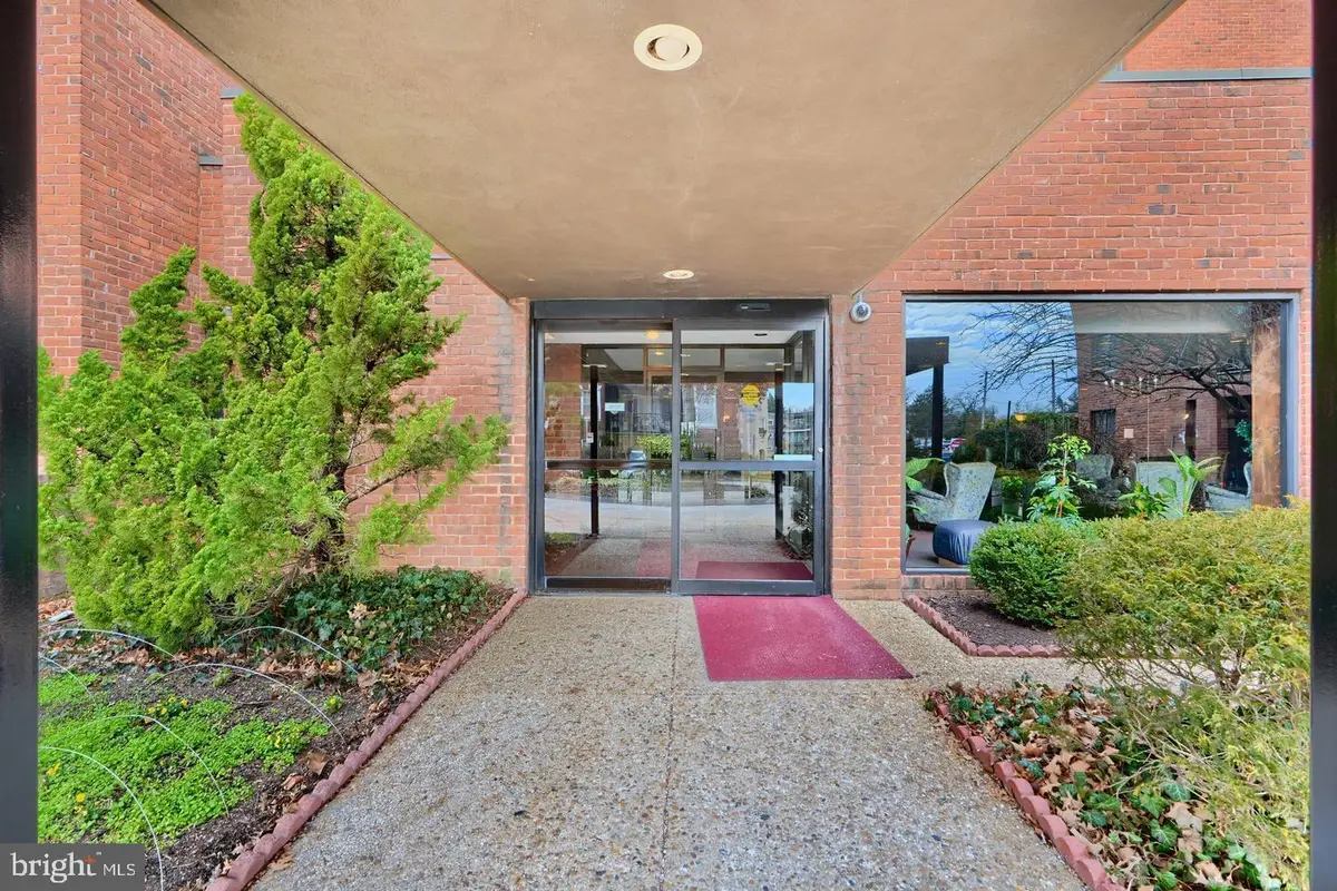 6711 Park Heights Ave #l9, Baltimore, MD 21215 - #1