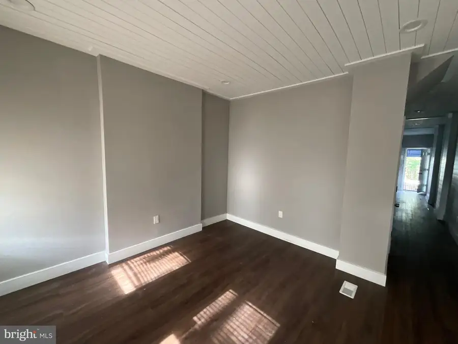 2113 N Pulaski St, Baltimore, MD 21217 - Image #2