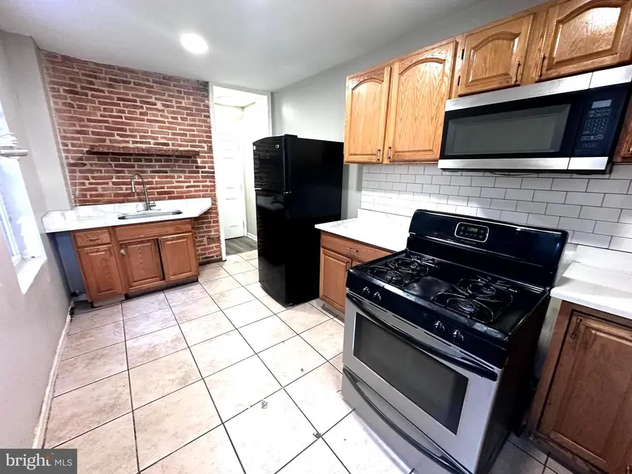 233 S Gilmor St, Baltimore, MD 21223 - Image #2