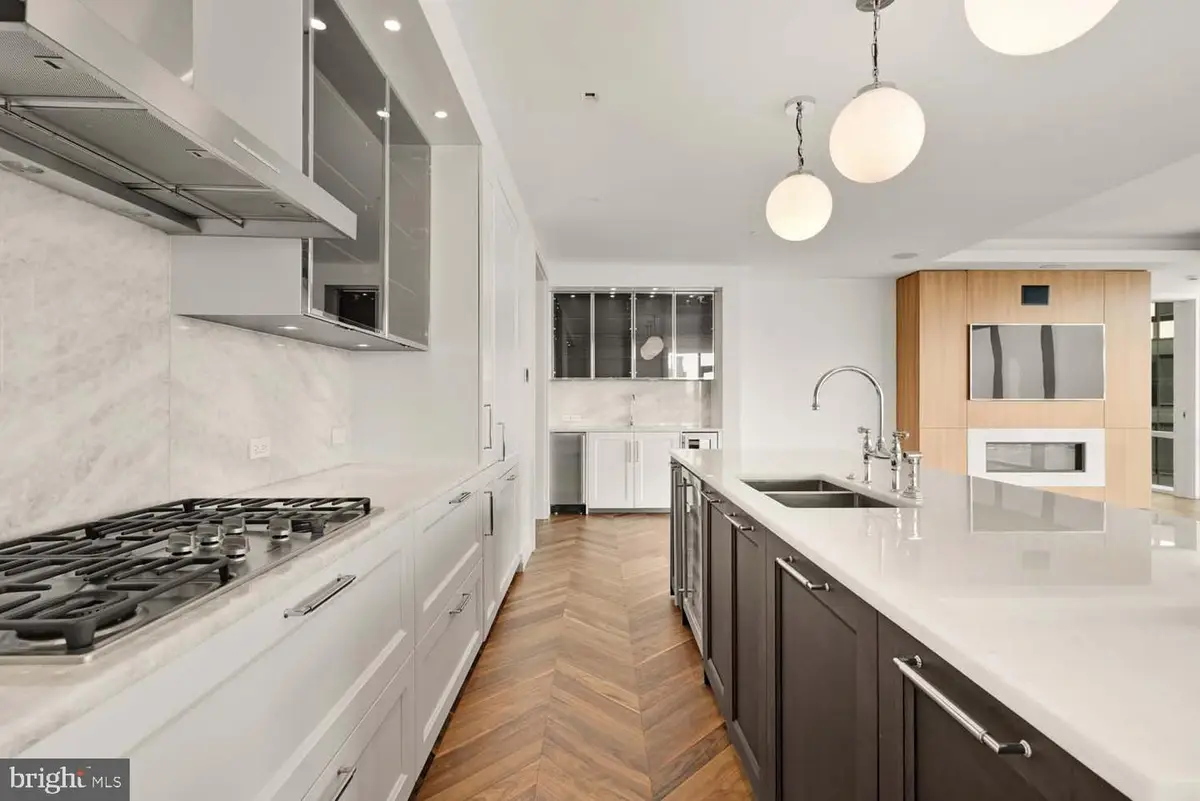 300 International Dr #1904, Baltimore, MD 21202 - Image #1