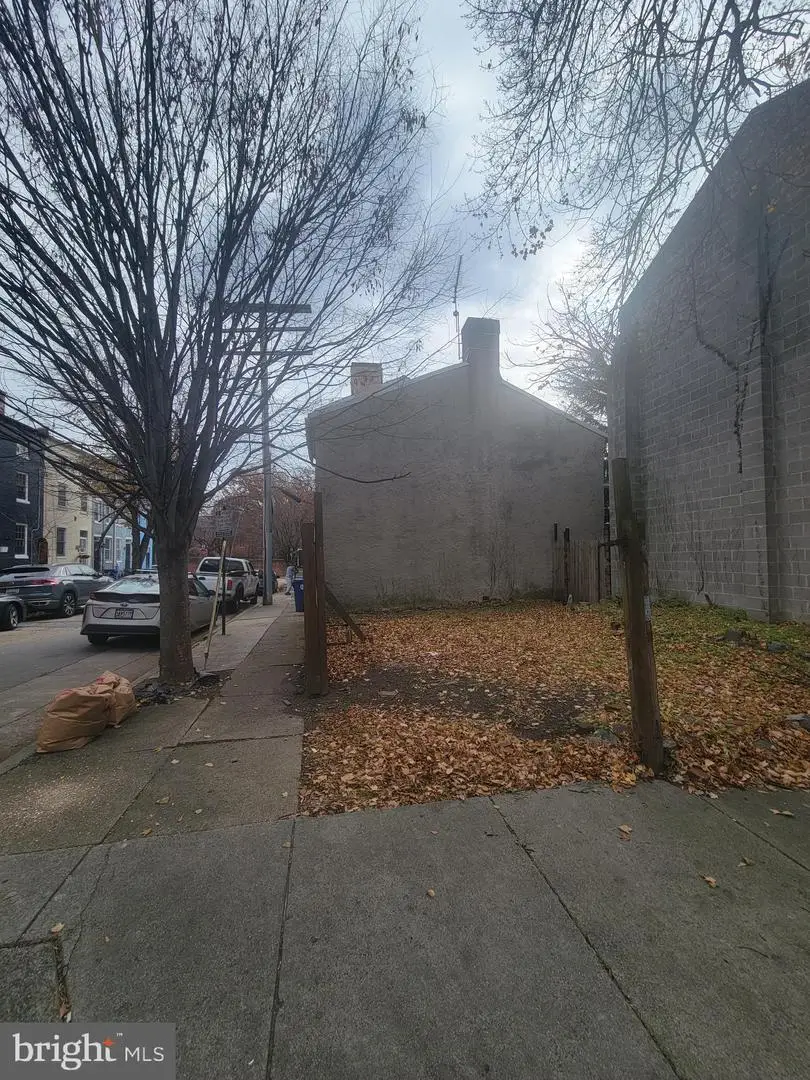 581 Orchard St, Baltimore, MD 21201 - Image #2