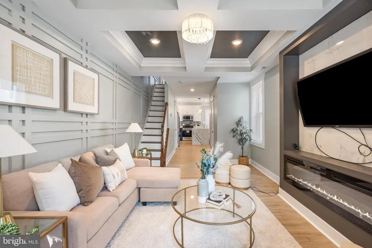 2718 E Fairmount Ave, Baltimore, MD 21224 - Image #1