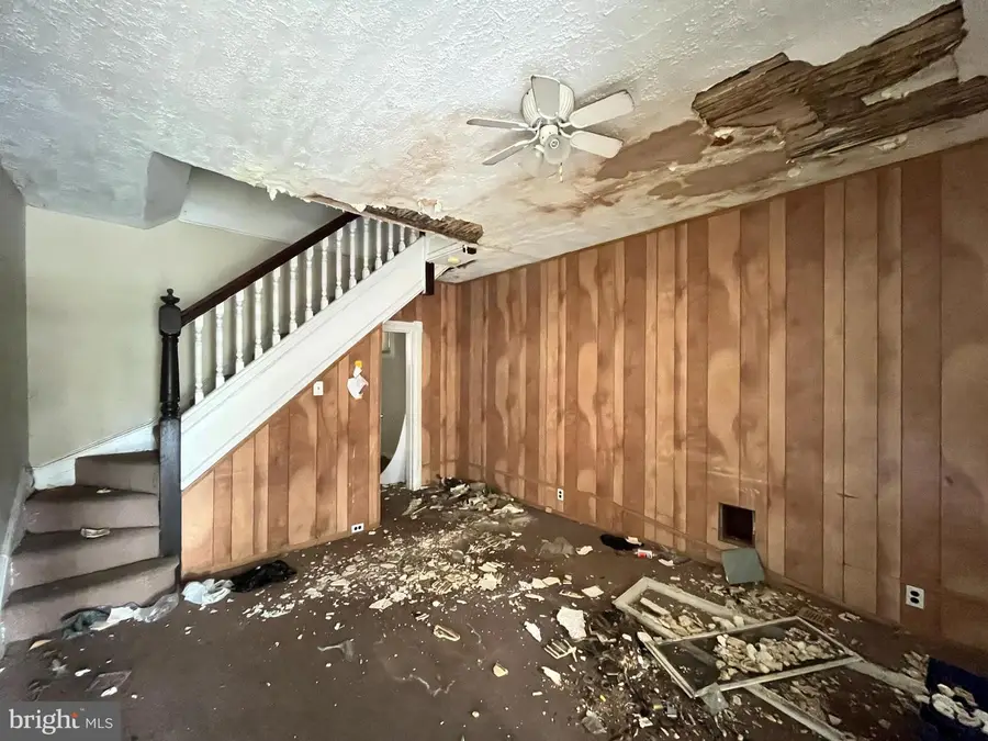 300 S Augusta Ave, Baltimore, MD 21229 - Image #3