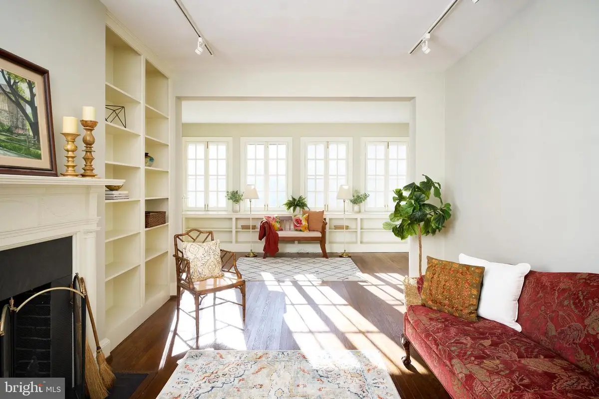 221 Stony Run Ln #j2, Baltimore, MD 21210 - Image #1