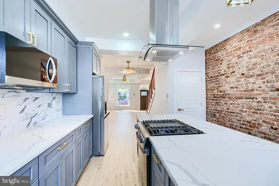 825 N Montford Ave, Baltimore, MD 21205 - Image #3