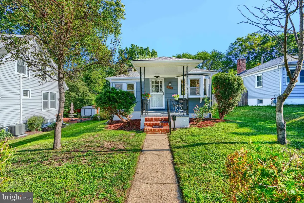 3202 Cedarhurst Rd, Baltimore, MD 21214 - Image #1