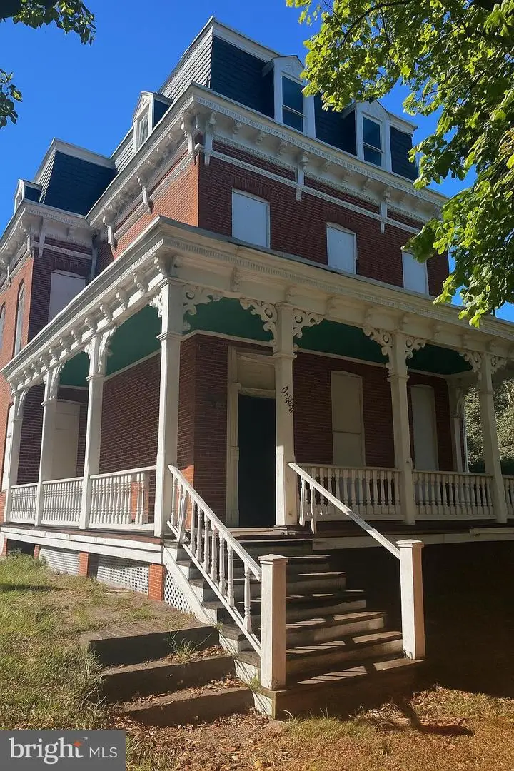 4213 Massachusetts Ave, Baltimore, MD 21229 - Image #1