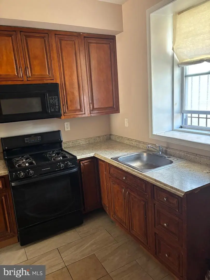 2328 E Madison St E, Baltimore, MD 21205 - Image #3