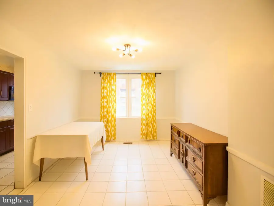 4562 Derby Manor Dr, Baltimore, MD 21215 - Image #3