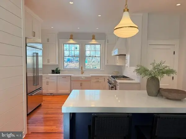 520 Woodlawn Rd, BALTIMORE, MD 21210