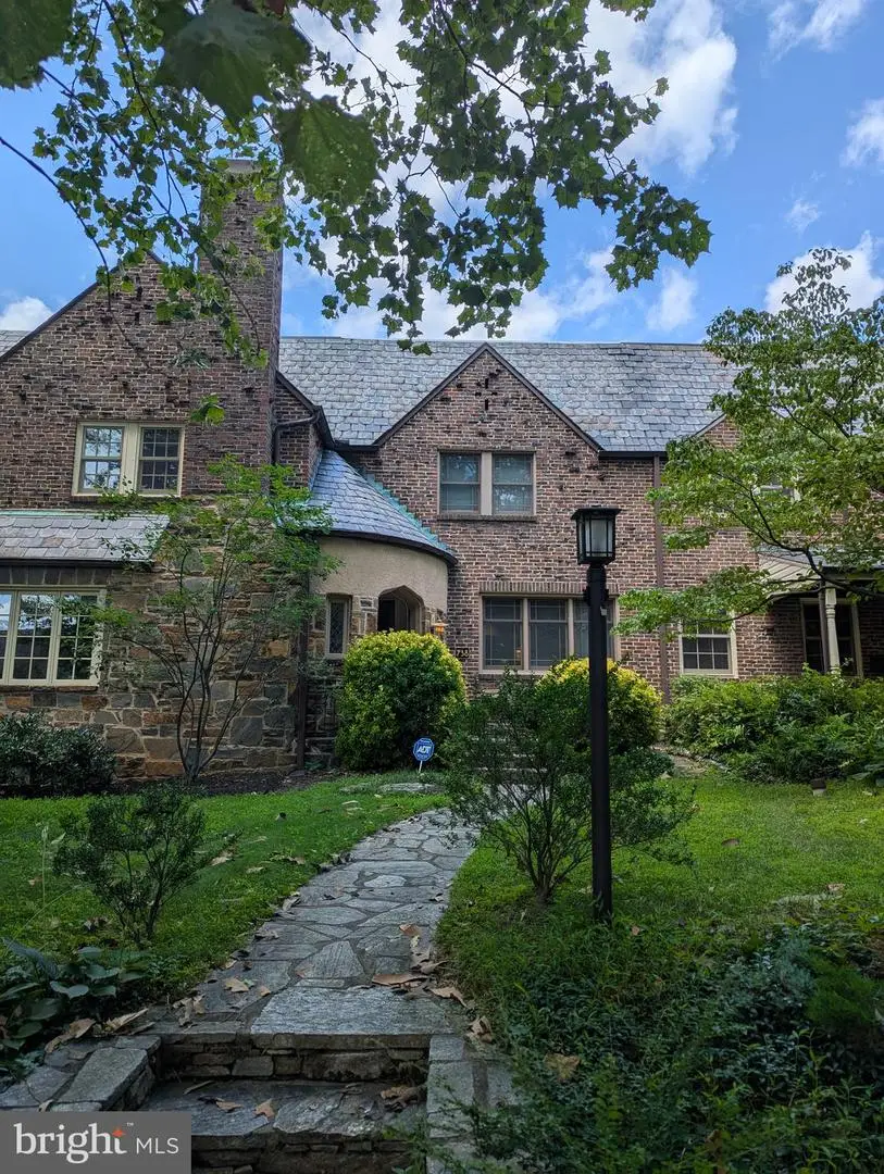 738 E Lake Ave, Baltimore, MD 21212 - Image #1