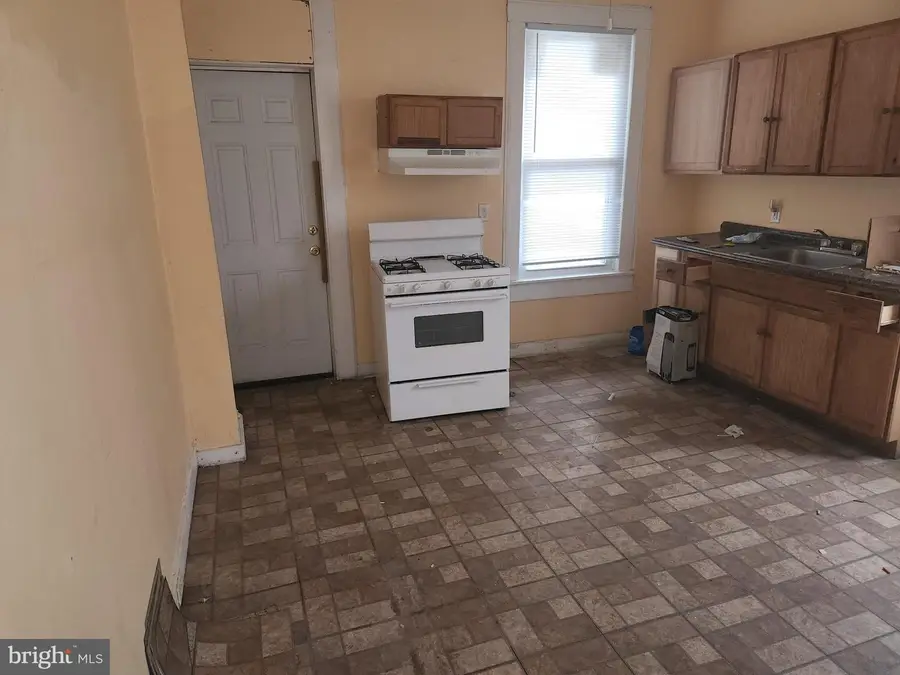 1701 Appleton St, Baltimore, MD 21217 - Image #3