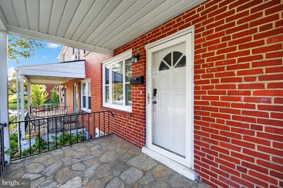 3658 Greenvale Rd, Baltimore, MD 21229 - Image #2