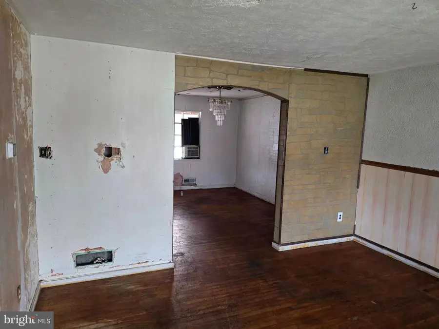 4711 Williston St, Baltimore, MD 21229 - Image #2