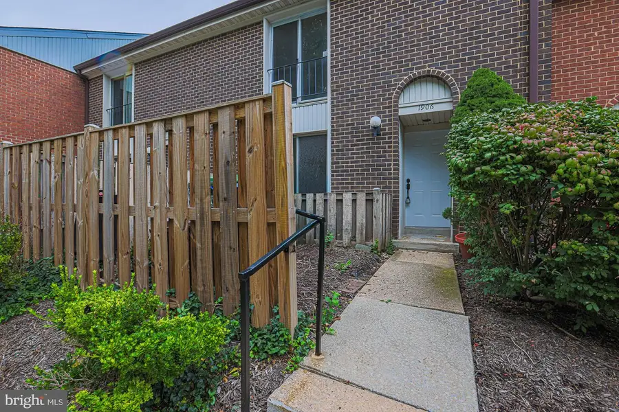 1906 Greenhaven Dr, Baltimore, MD 21209 - Image #2