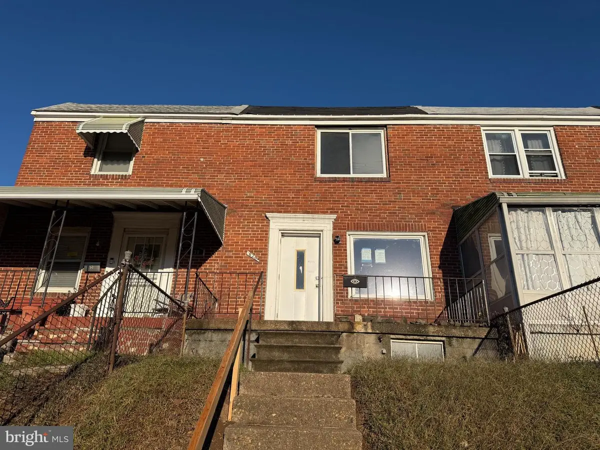 628 Roundview Rd, Baltimore, MD 21225 - Image #1